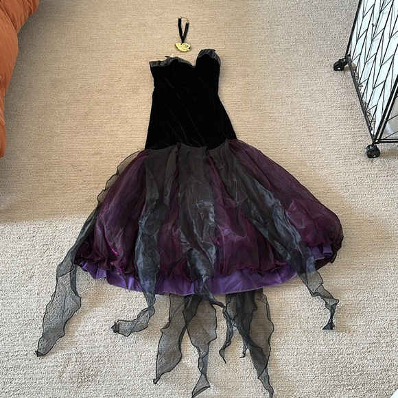 Ursula costume - Picture 2 of 14